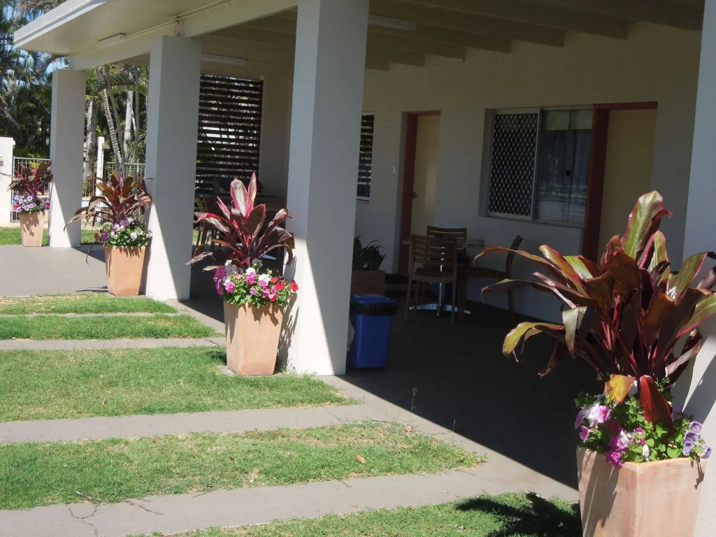 Moore Park Beach Inn