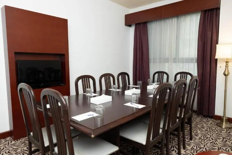 Mra Grand Hotel