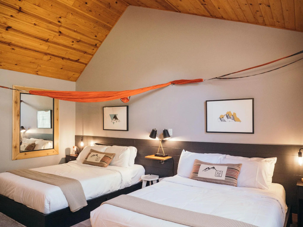 Summit View Inn