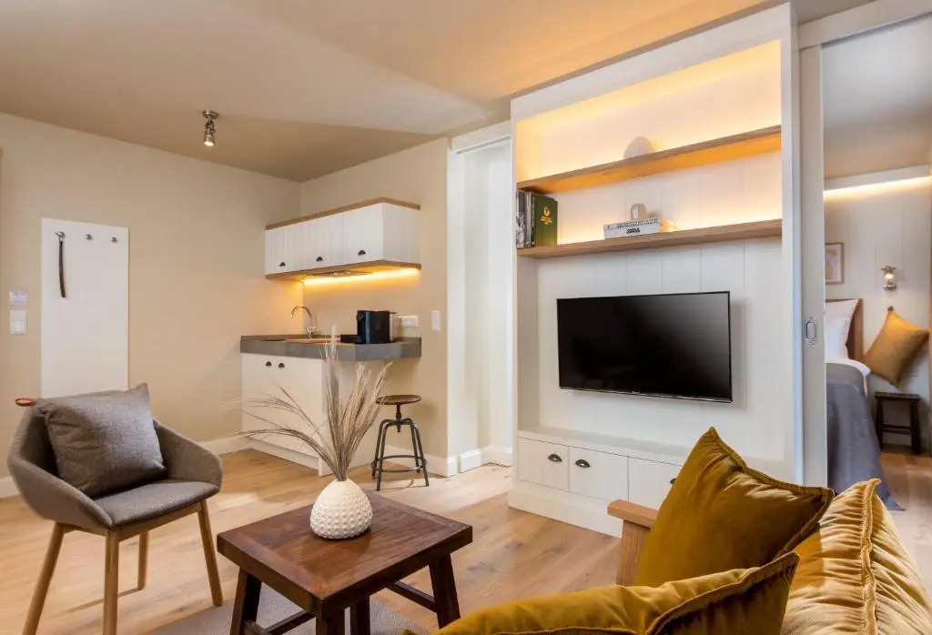 LOEV - VELA Hotels