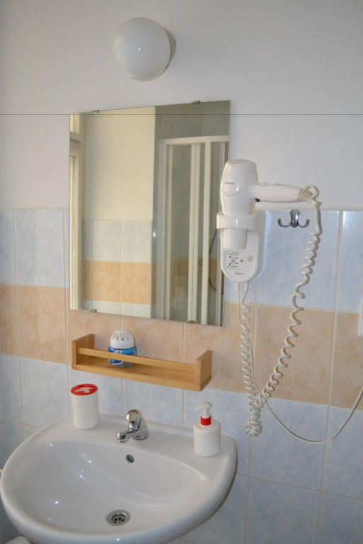 Hostel Advantage