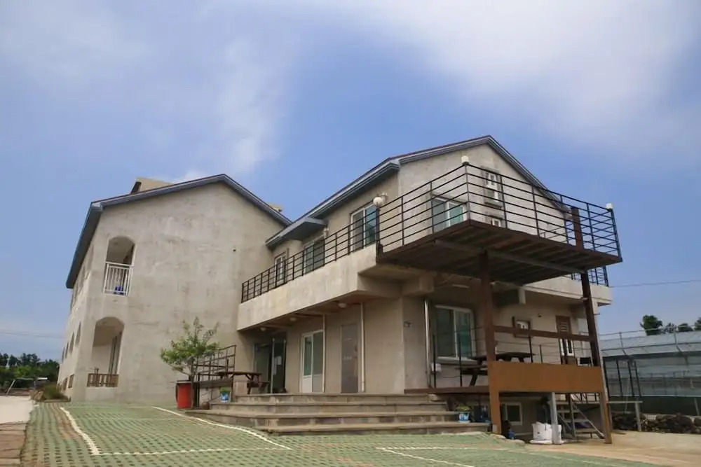 Olleh House