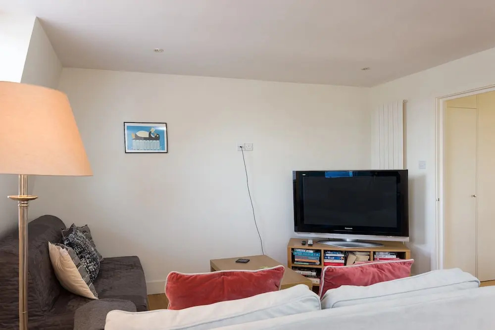 1 Bedroom Apartment in Maida Vale With Terrace