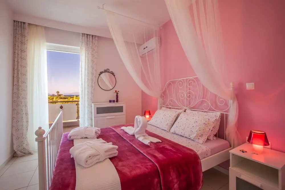 Xenos Villa 3 - Luxury Villa With Private Pool Near The Sea