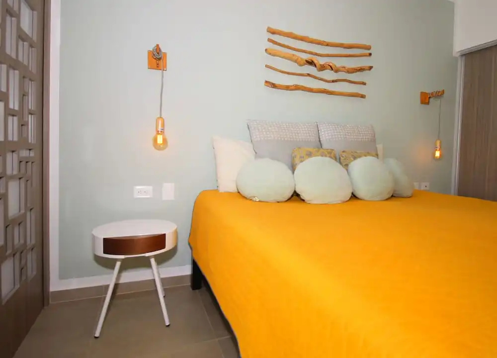 Desirable 1 BR Condo at Solea by Happy Address