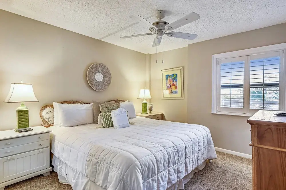 Inlet Reef 209 3 Bedroom Condo by RedAwning