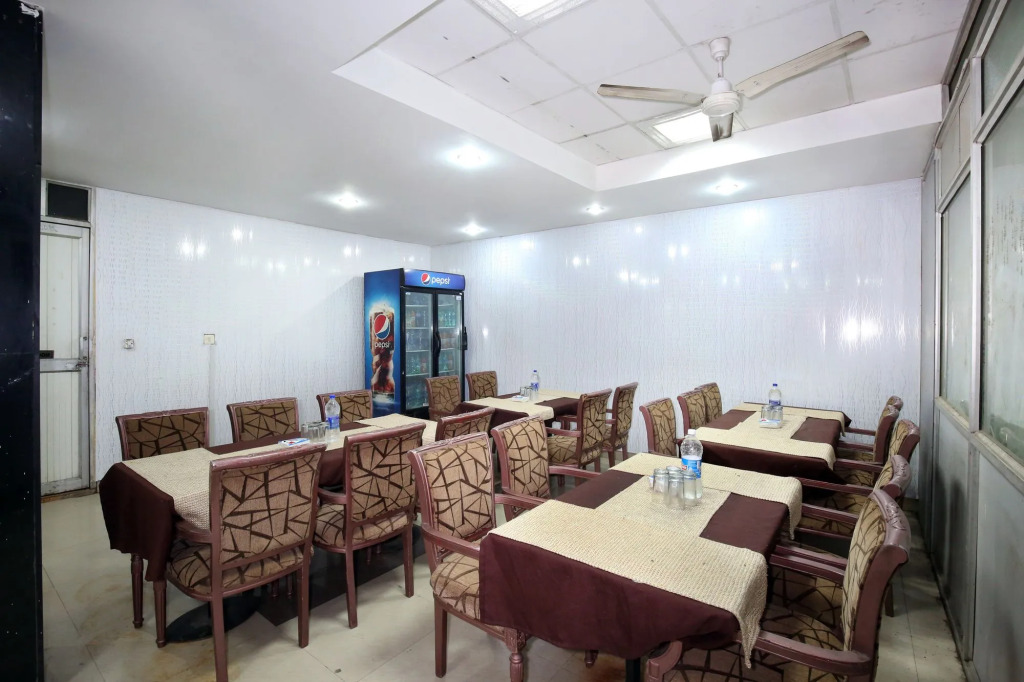 OYO 9006 New Sangam 45