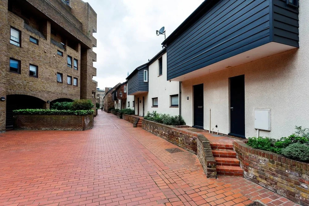 Waterside Mews