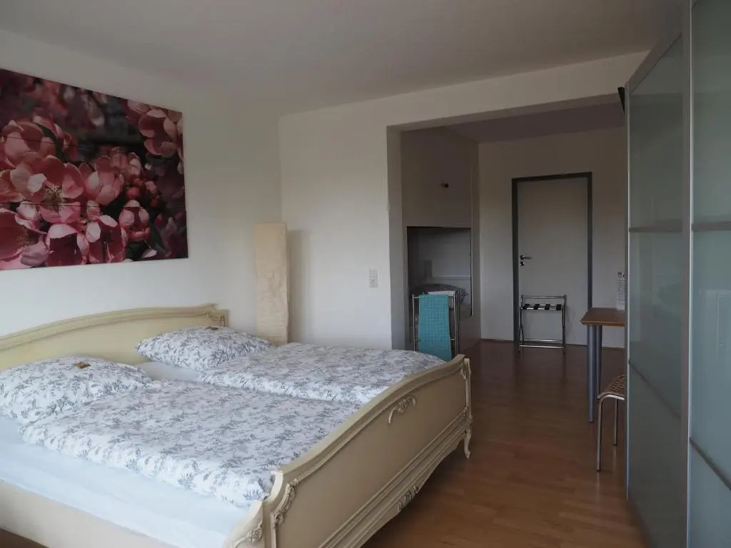B8 - apartments, bed & breakfast