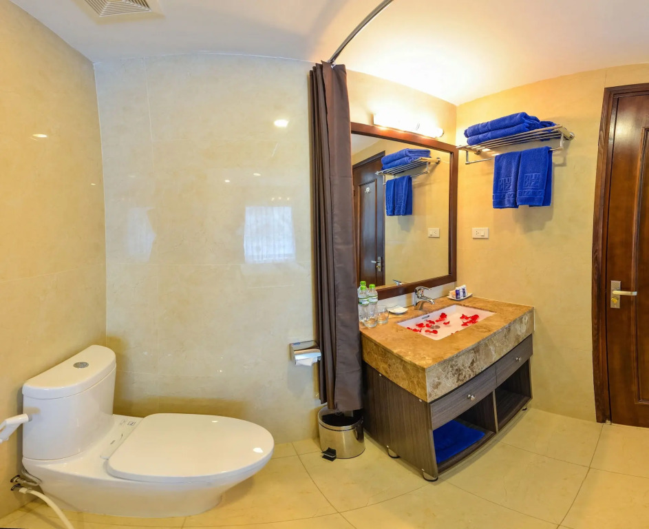 Brilliant Me Tri Hotel