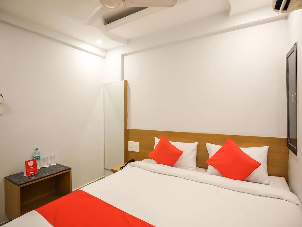 OYO 22672 Hotel Sai Bhushan