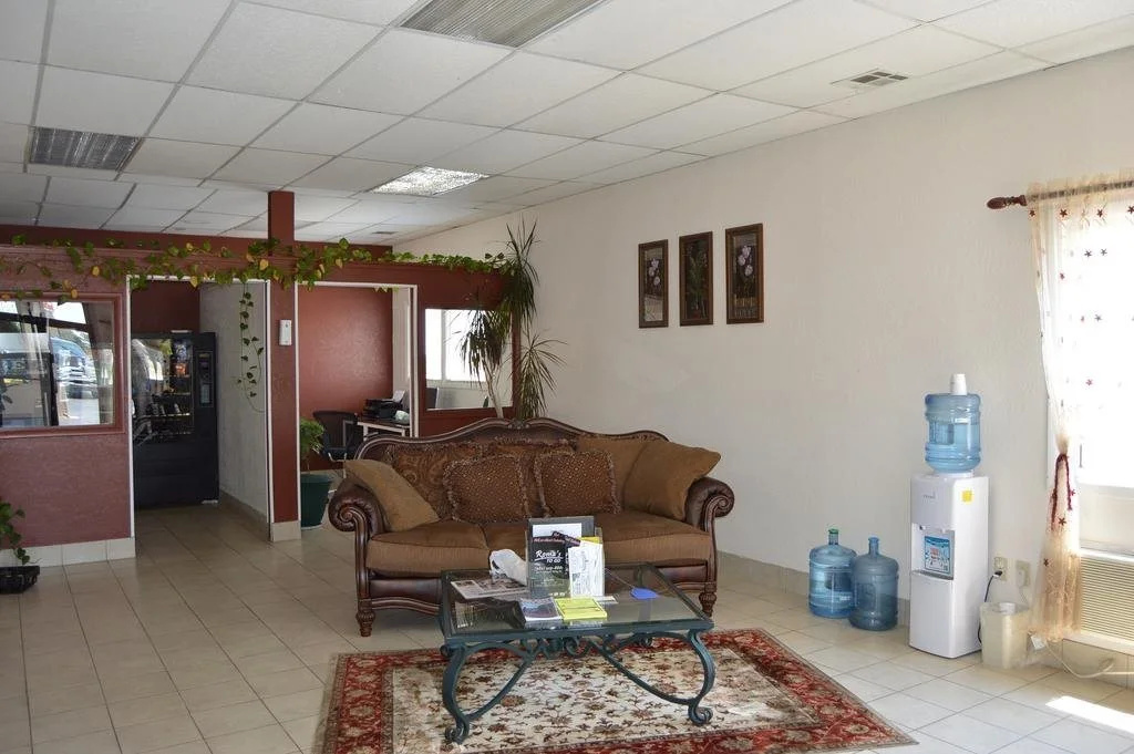 Regency Inn And Suites