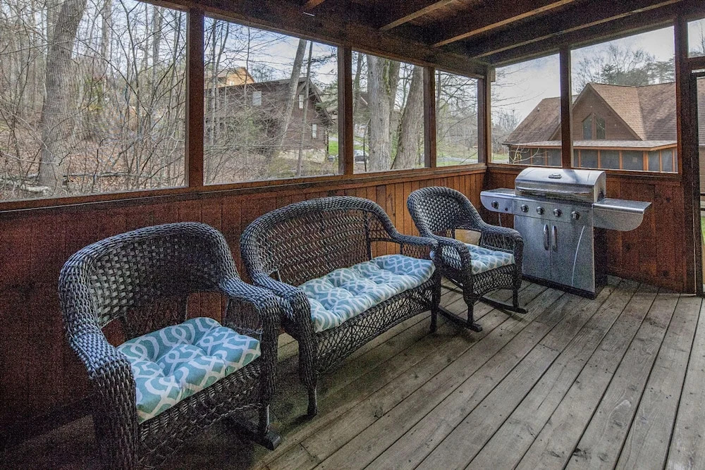 Moody Blue by Eagles Ridge Resort