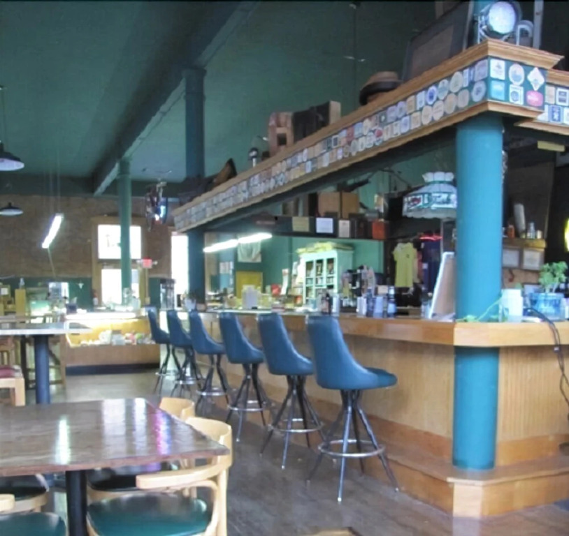 Deadwood Dicks Suites