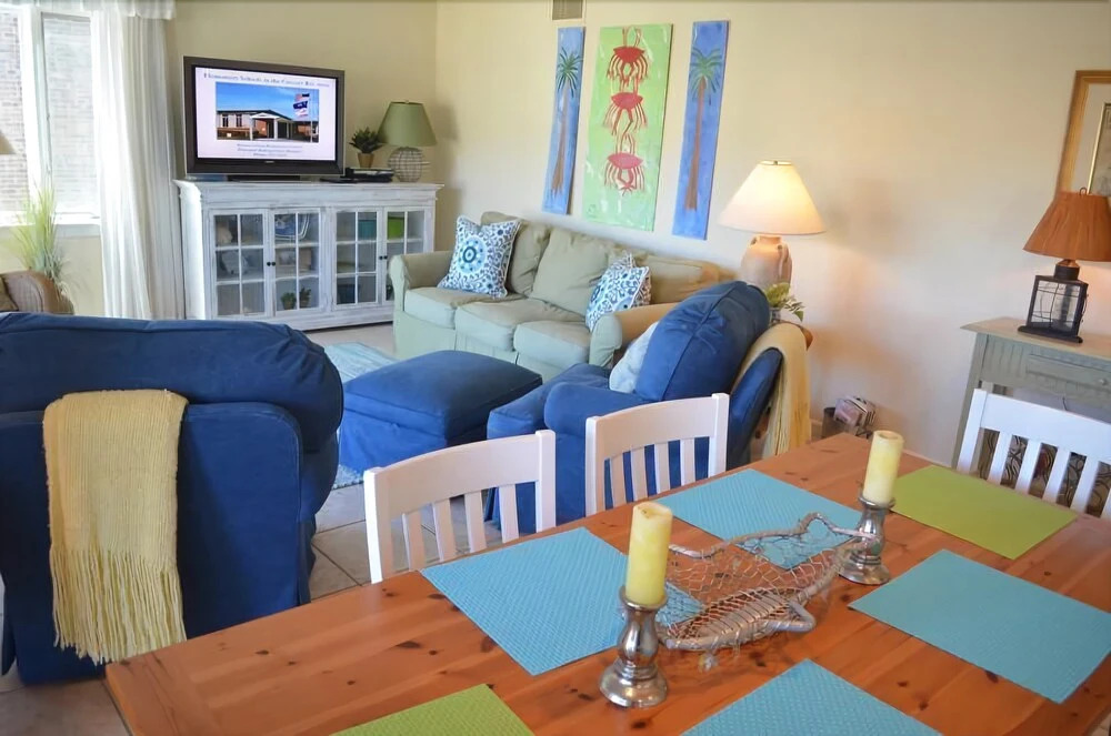 PPV F-3 - 2 Br Condo