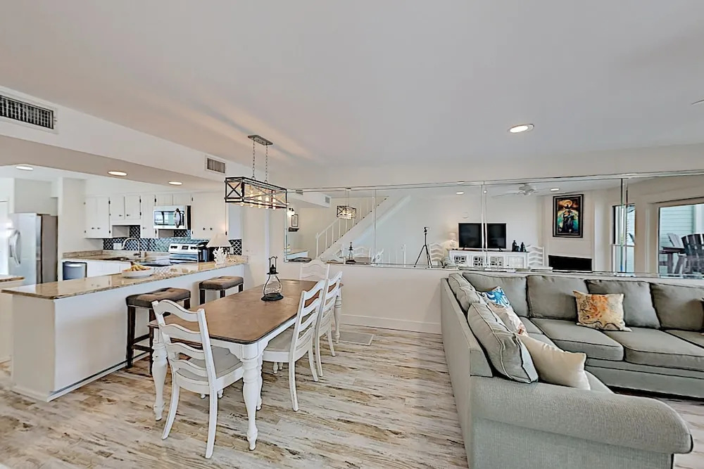 16769 Perdido Key Townhome Apt A 3 Bedrooms 2.5 Bathrooms Townhouse