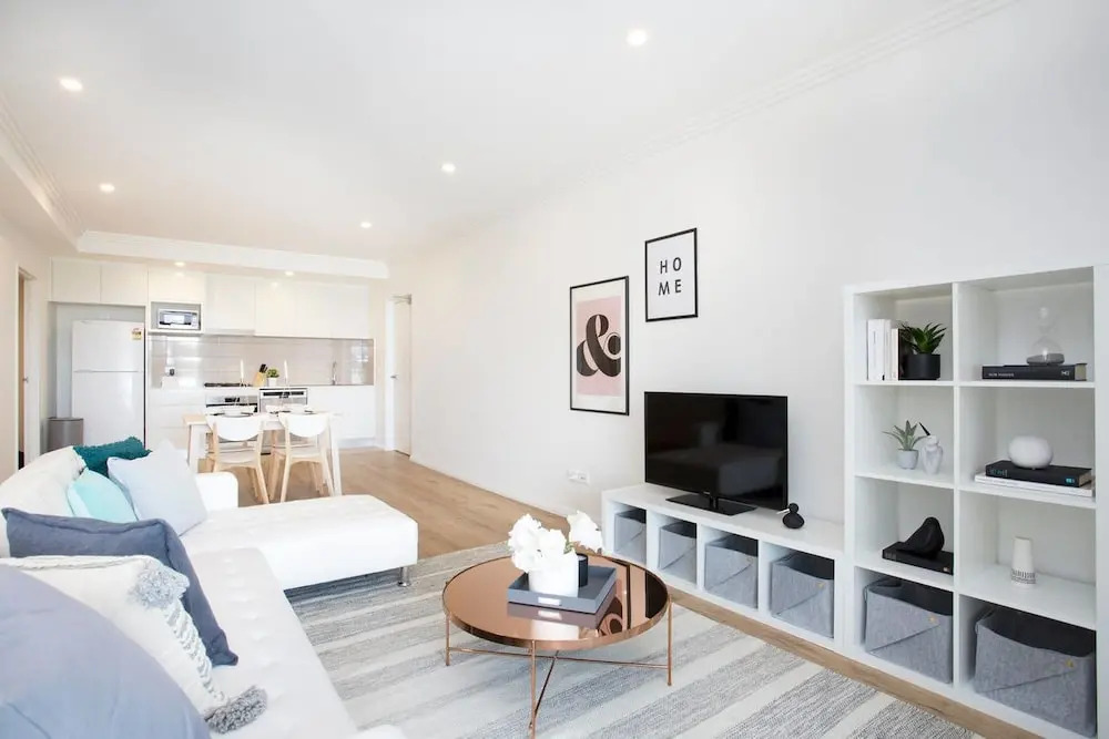 Designer Executive Apartment + Parking near Train