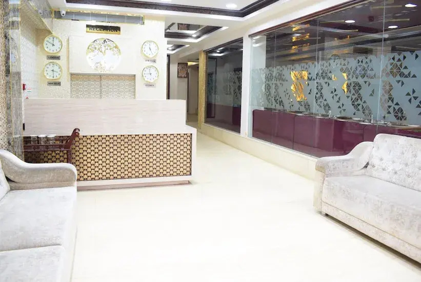 Hotel Naveen Continental @ 2Minutes Walk From Zero Road Bus Stand