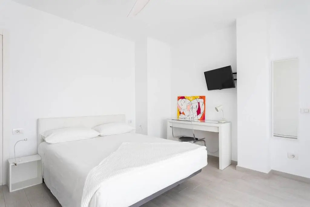 The White Heart House – Attic Sea View