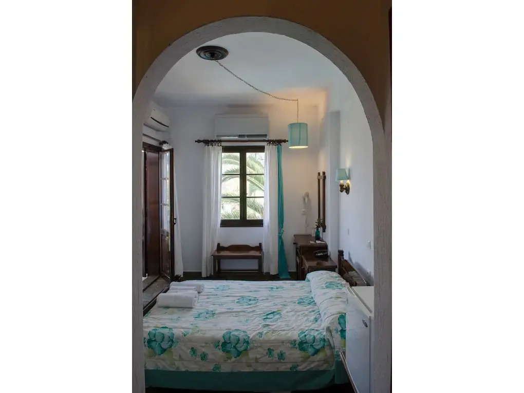 Elli Hotel