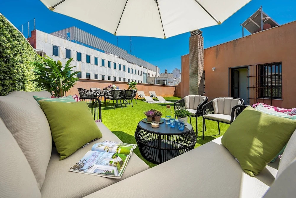 Wonderful 3 BD Duplex With a Large Private Terrace in Prime Location.. Zaragoza IV