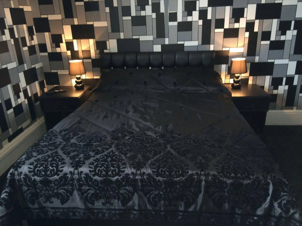 The Carlton Hotel
