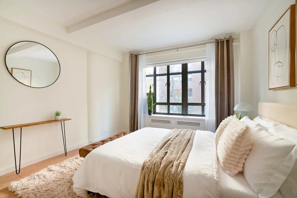 52-3de Newly Renovated 2BR BTH Midtown East