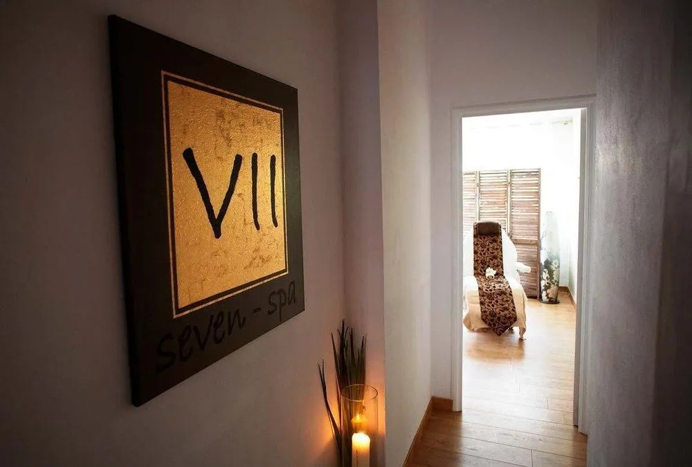 SEVEN Hostal