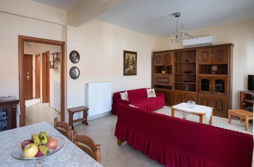 Thomai's apartment