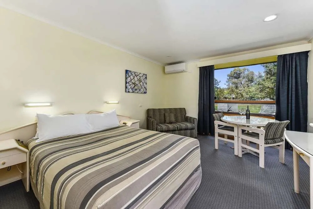 Comfort Inn William Macintosh