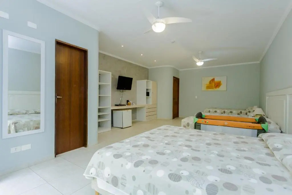 Beach Hotel Cambury