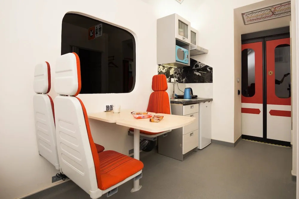 METRO Apartment Prague by Main Train and Bus Station