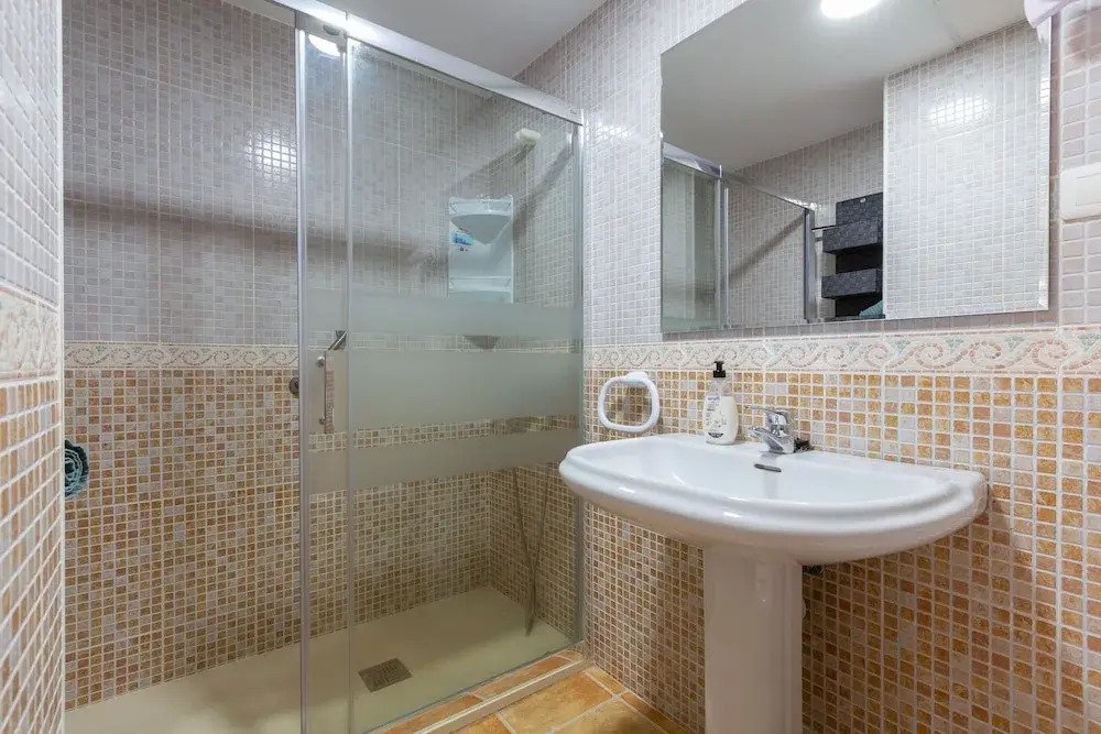 Tolox 1 in Tolox With 1 Bedrooms and 1 Bathrooms
