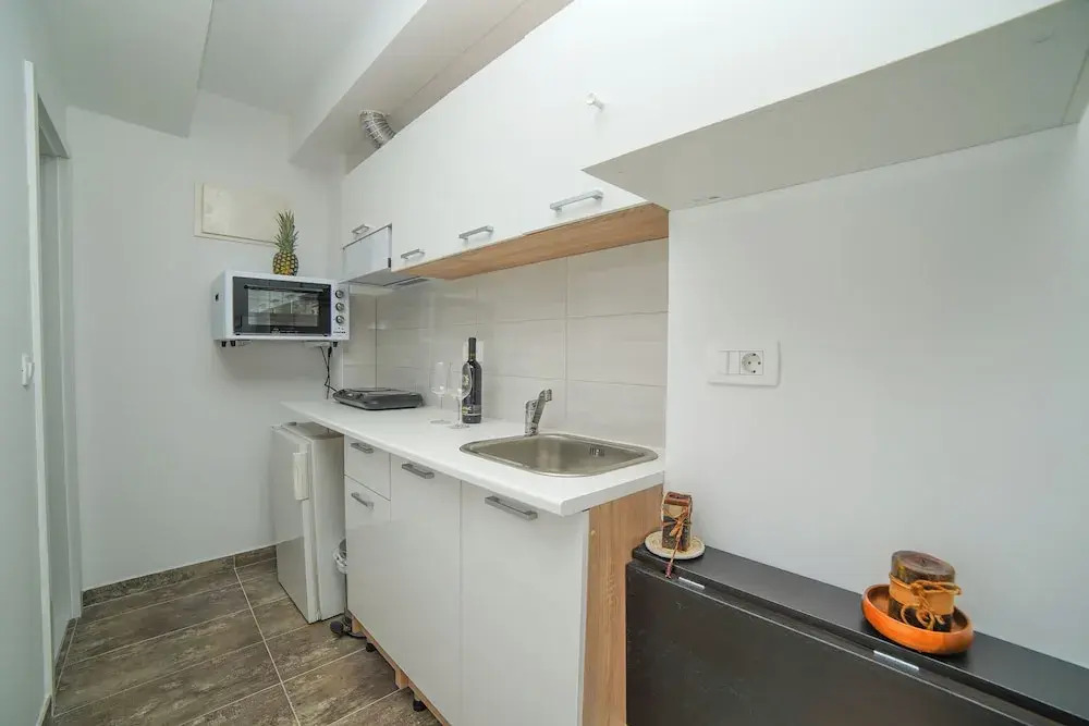 Victor - Adorable Studio with Terrace