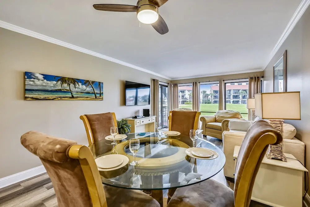 Edgewater by Book That Condo