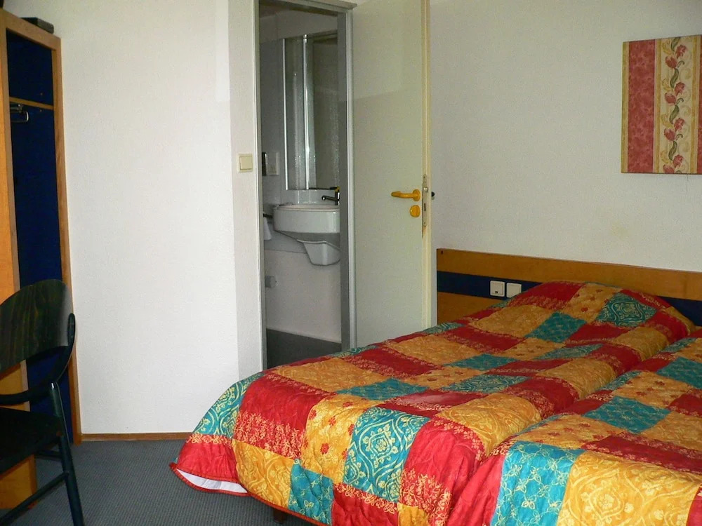 Mâcon Nord Hôtel, Ex Charme En Maconnais