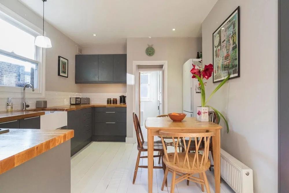 [MC] Stunning 2BR Dalston Period Flat