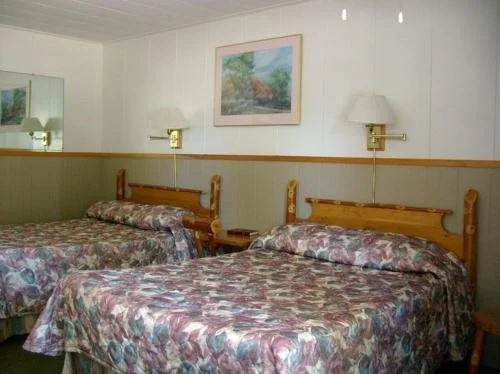 Bel Air Cottages and Motel
