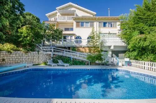 HaSeuda HaAchrona Suites