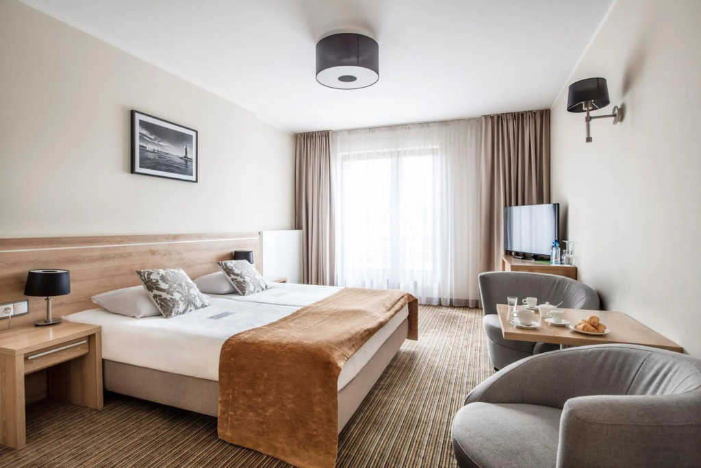 Mercure Wiazowna Brant