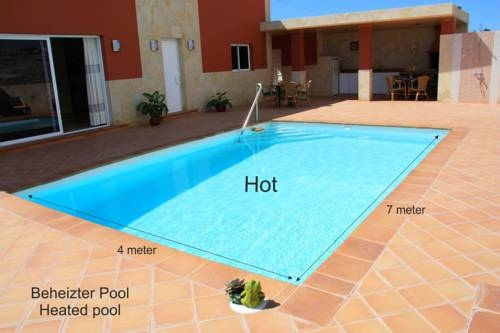 Villa Los Azules with pool and jacuzzi