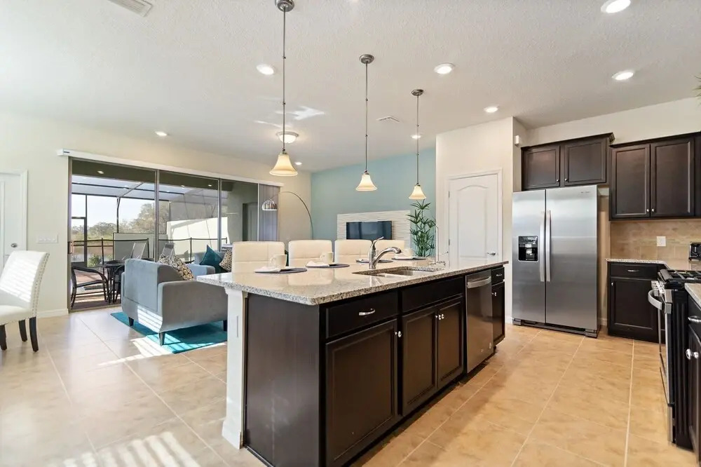 Solterra 5BR Townhome w Splash Pool