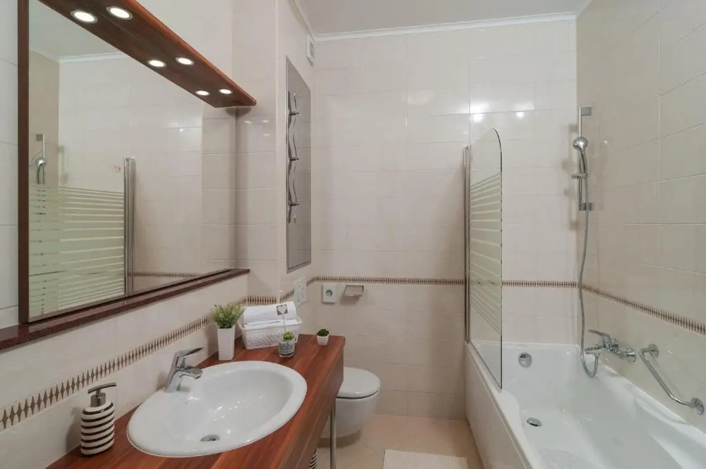 Luxury Rooms Near the Beach1