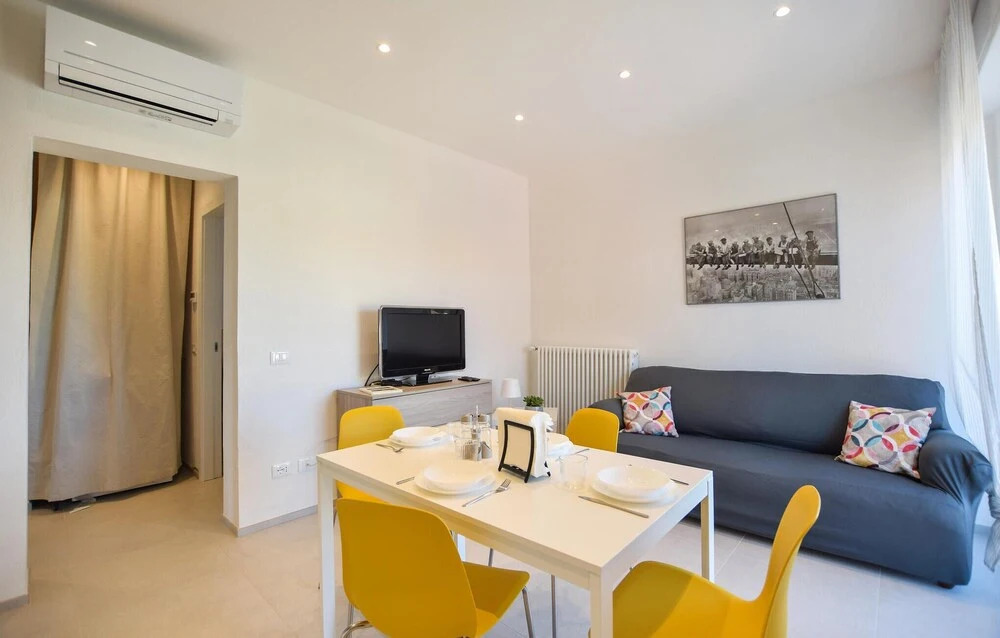 Stunning Apartment in Lido di Camaiore With Wifi and 2 Bedrooms