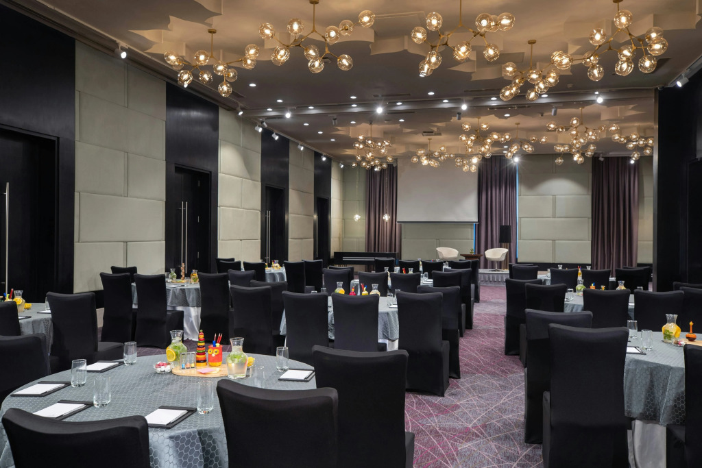 Renaissance Bengaluru Race Course Hotel