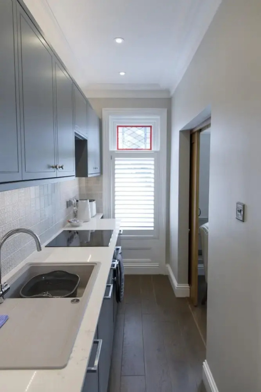 The Grove Apartment With Free on Street Parking