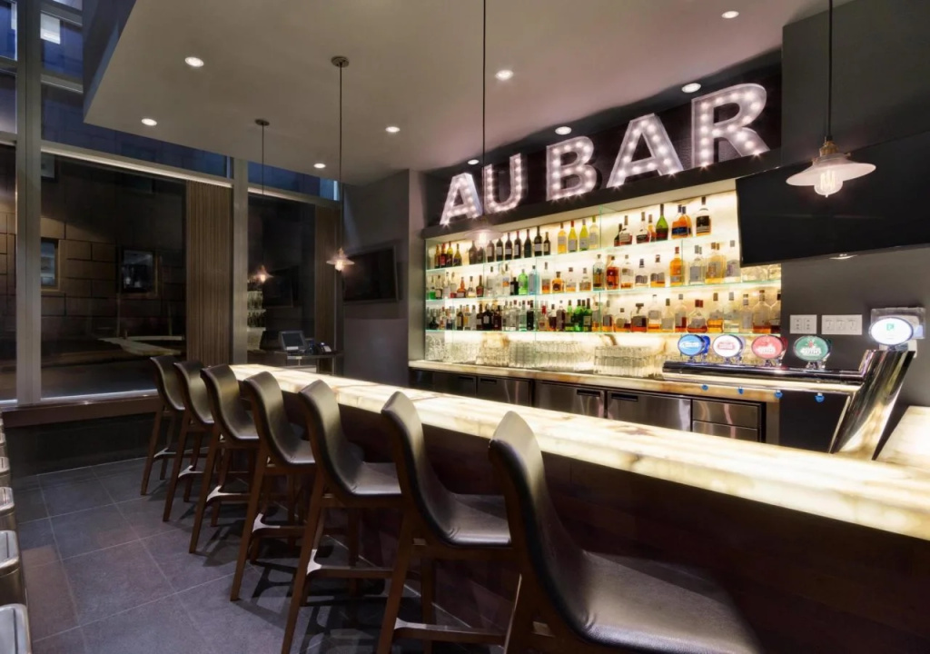 Embassy Suites by Hilton - Montreal