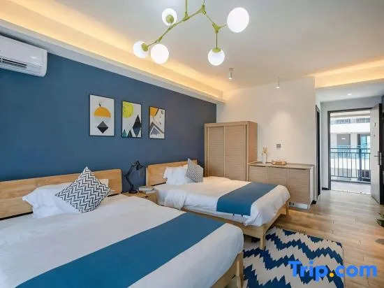 Ritz-Carlton Scenic Apartment