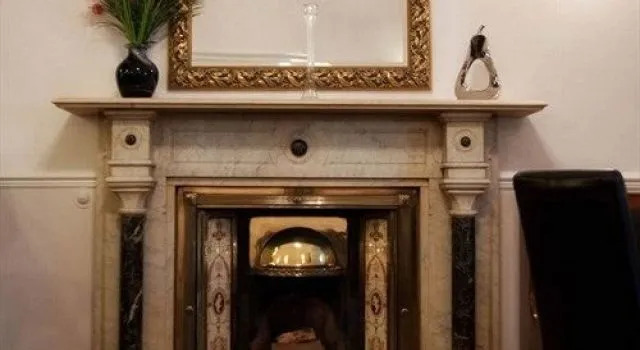 Eliot House Hotel