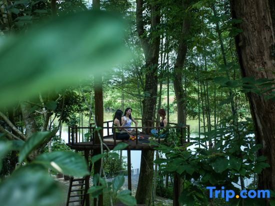 Yichuan Yisu River View Senxi Hostel